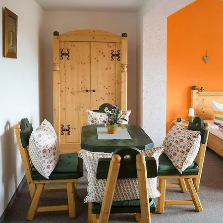 בית הארחה Gaststaette & Waldquell